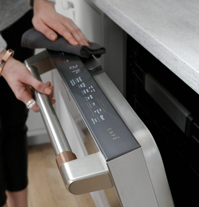 Café™ ENERGY STAR® Smart Stainless Steel Interior Dishwasher