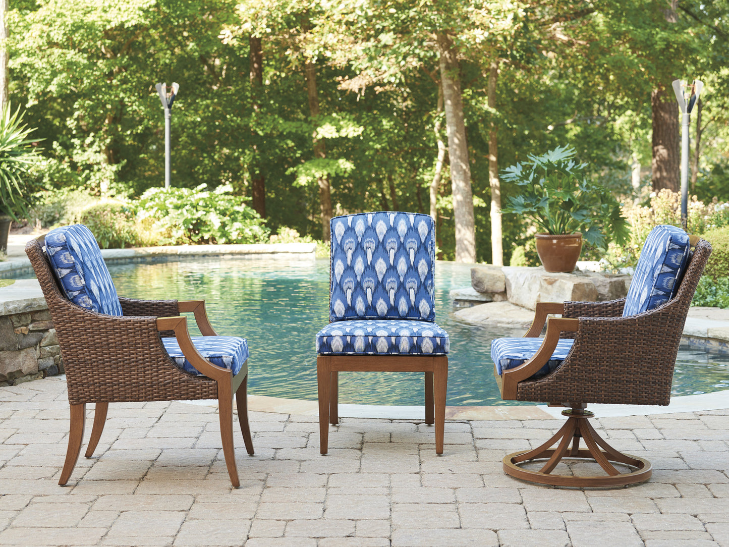 Harbor Isle SWIVEL ROCKER DINING CHAIR