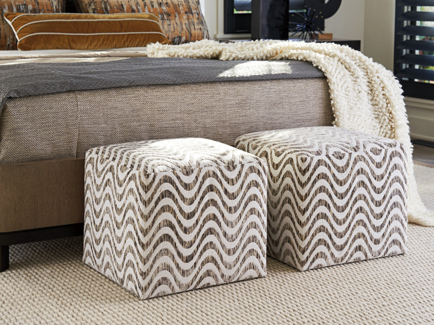 JUPITER OTTOMAN