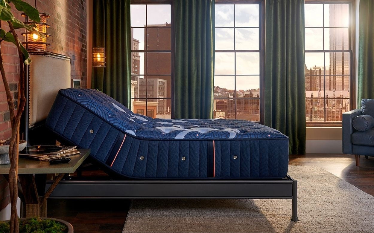 Stearns and Foster Lux Estate
