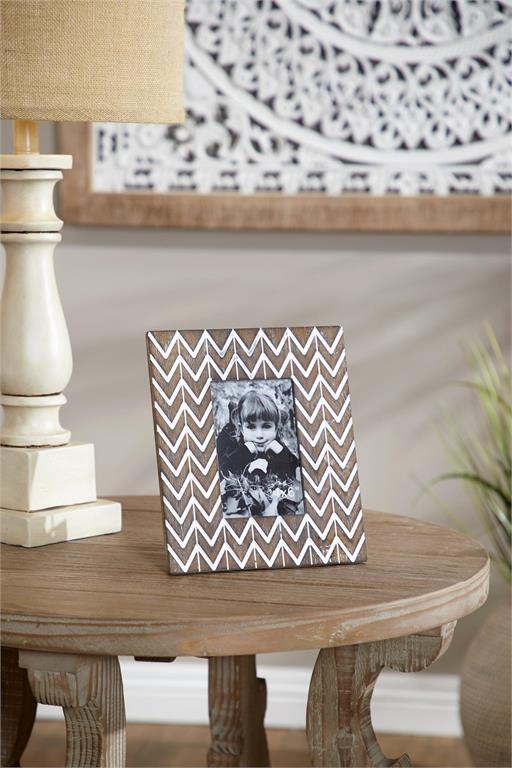 BROWN WOOD MODERN PHOTO FRAME