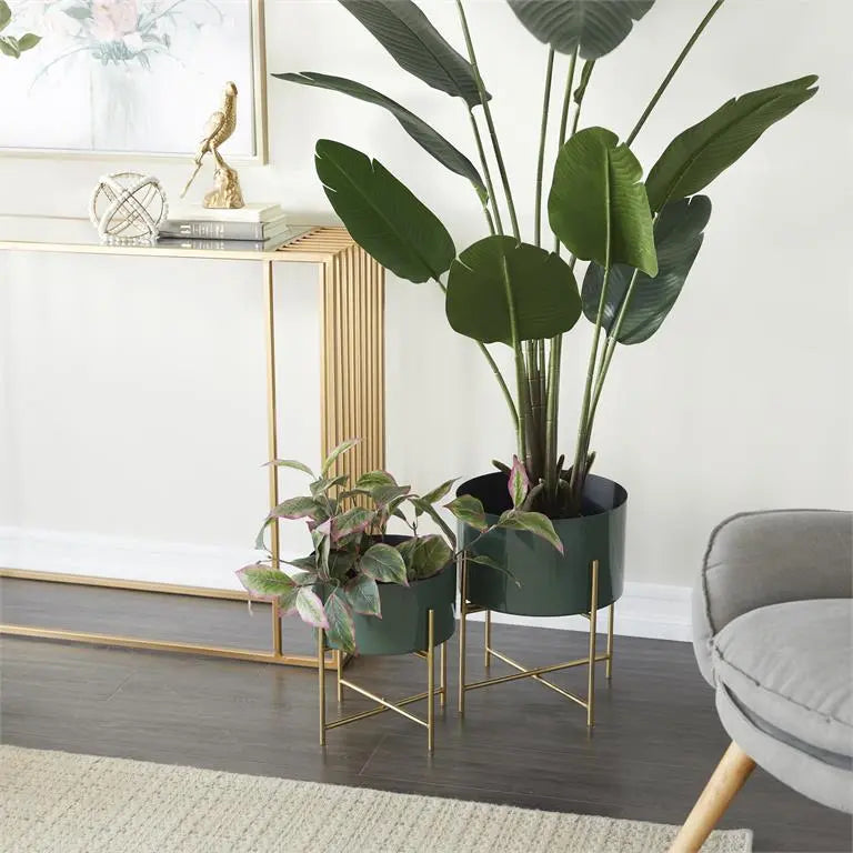 Green Metal Modern Planter,