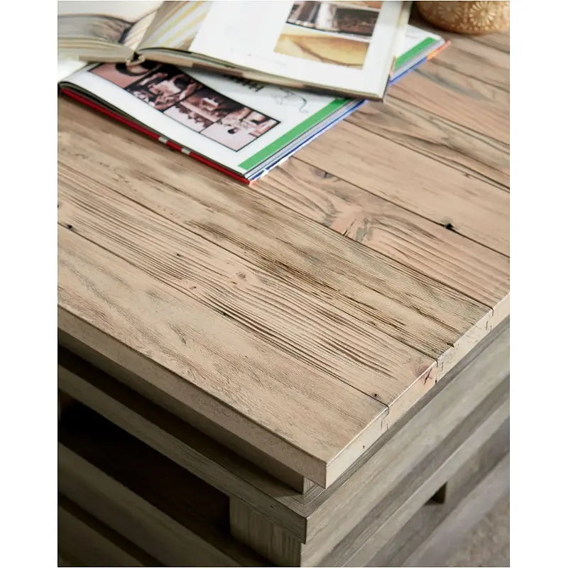 Junction Pallet Lift Top Cocktail Table