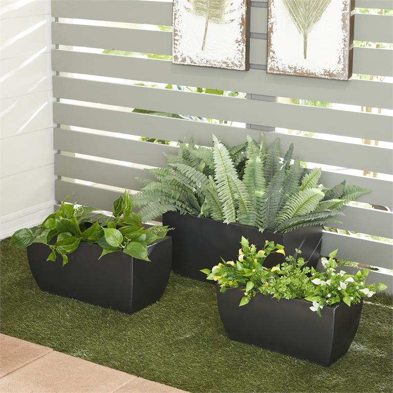 COSMOLIVING BY COSMOPOLITAN GRAY METAL INDOOR OUTDOOR PLANTER