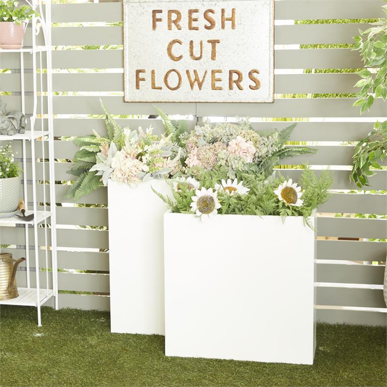 WHITE METAL INDOOR OUTDOOR PLANTER