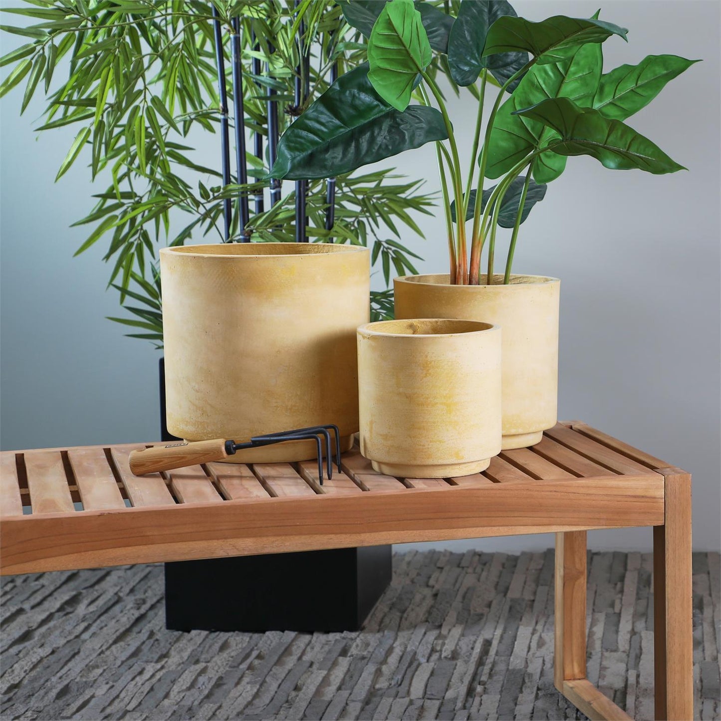 YELLOW MAGNESIUM OXIDE INDOOR OUTDOOR PLANTER