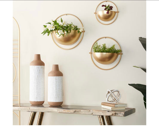 GOLD METAL GEOMETRIC INDOOR OUTDOOR WALL PLANTER