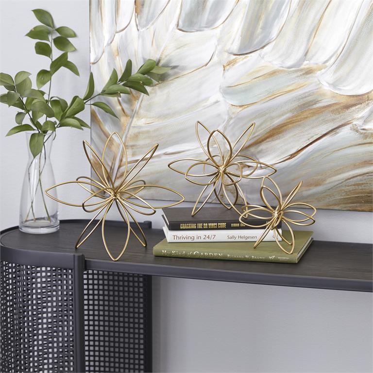 COSMOPOLITAN GOLD METAL FLORAL HANDMADE SCULPTURE