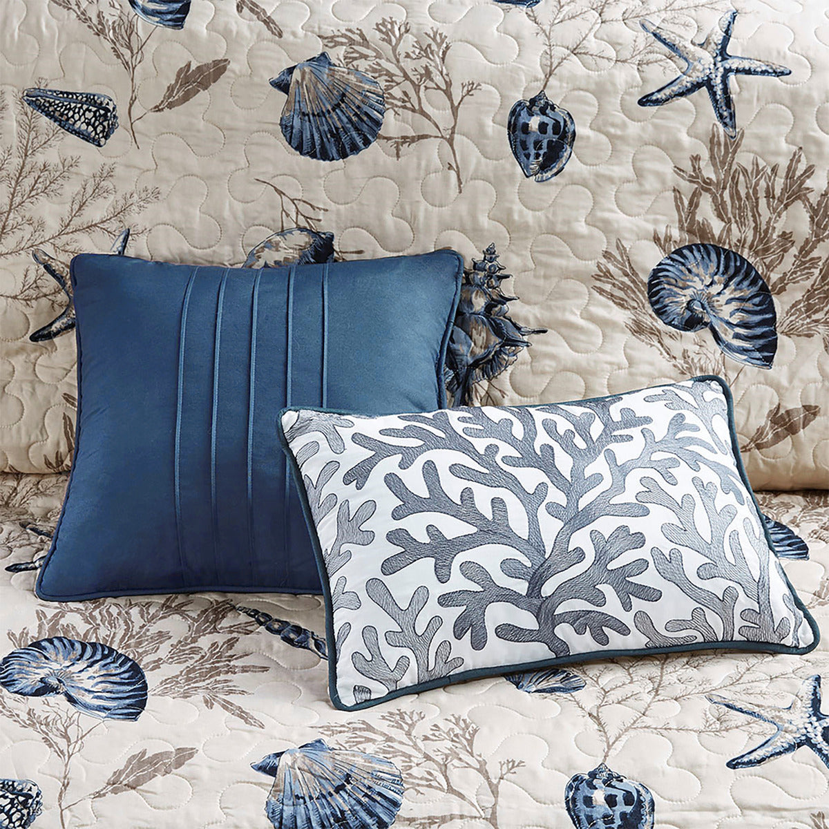 Madison Park Bayside Reversible Coverlet Set (KING )