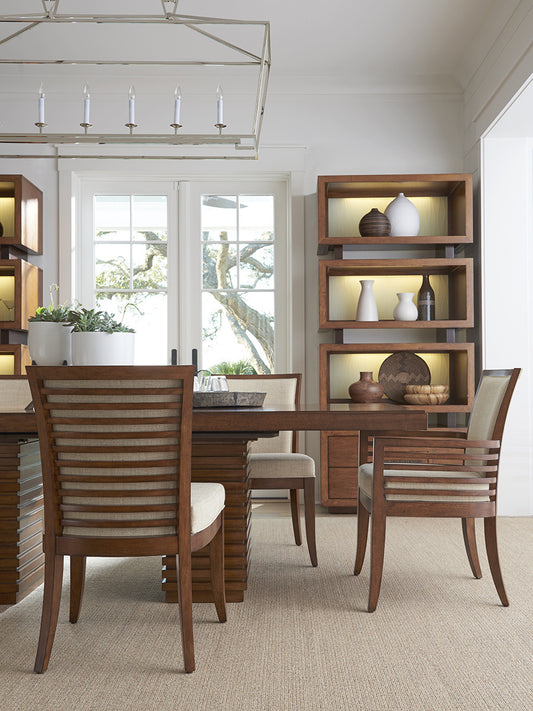 KOWLOON ARM CHAIR