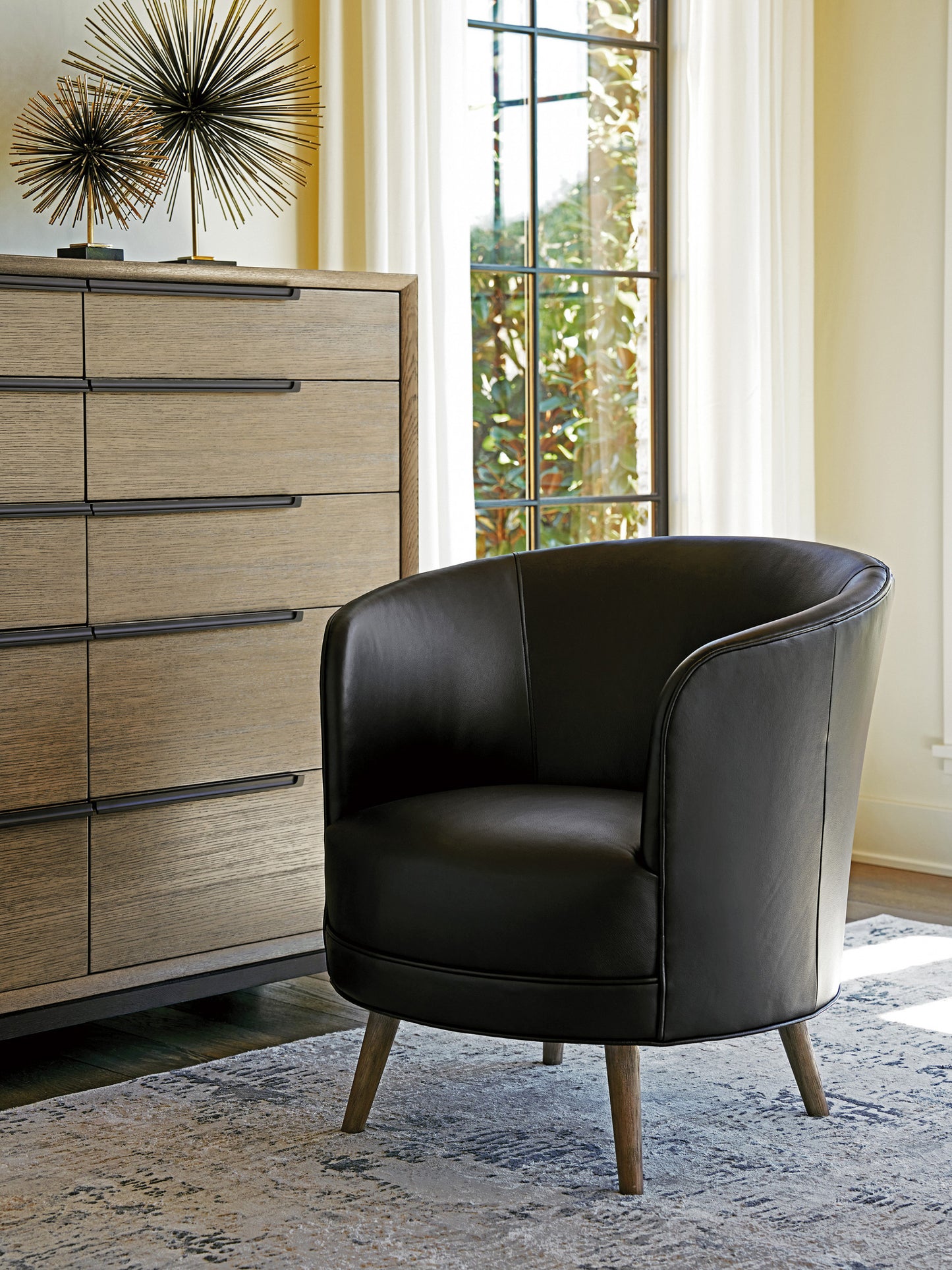 TORRINGTON LEATHER SWIVEL CHAIR