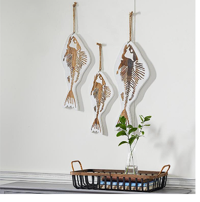 WHITE WOOD FISH WALL DECOR WITH HANGING ROPE