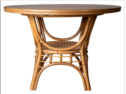 Capris Casual Dining Dining Table TB320 at Galeries Acadiana