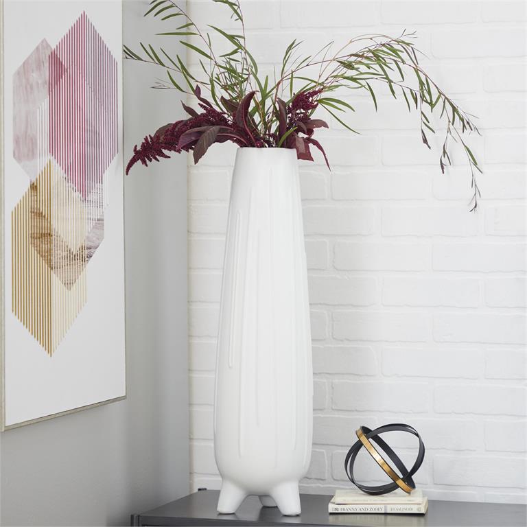 COSMOLIVING BY COSMOPOLITAN WHITE CERAMIC VASE WITH FEET
