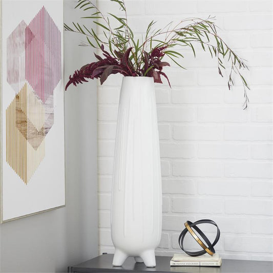 COSMOLIVING BY COSMOPOLITAN WHITE CERAMIC VASE WITH FEET