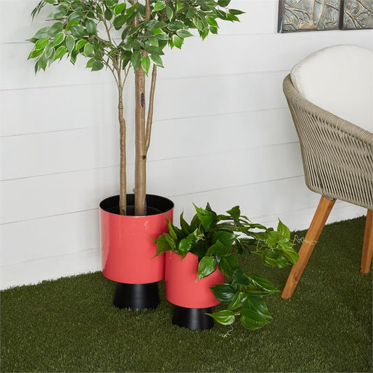 RED METAL MODERN PLANTER