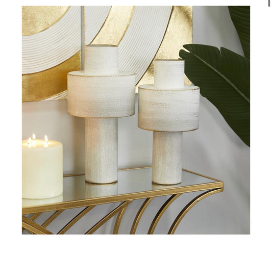 COSMOLIVING BY COSMOPOLITAN WHITE METAL VASE,