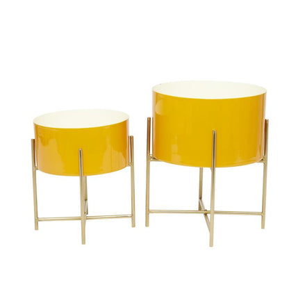 COSMOLIVING BY COSMOPOLITAN YELLOW METAL MODERN PLANTER
