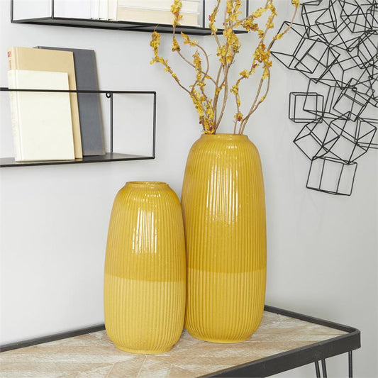 COSMOLIVING BY COSMOPOLITAN YELLOW CERAMIC VASE