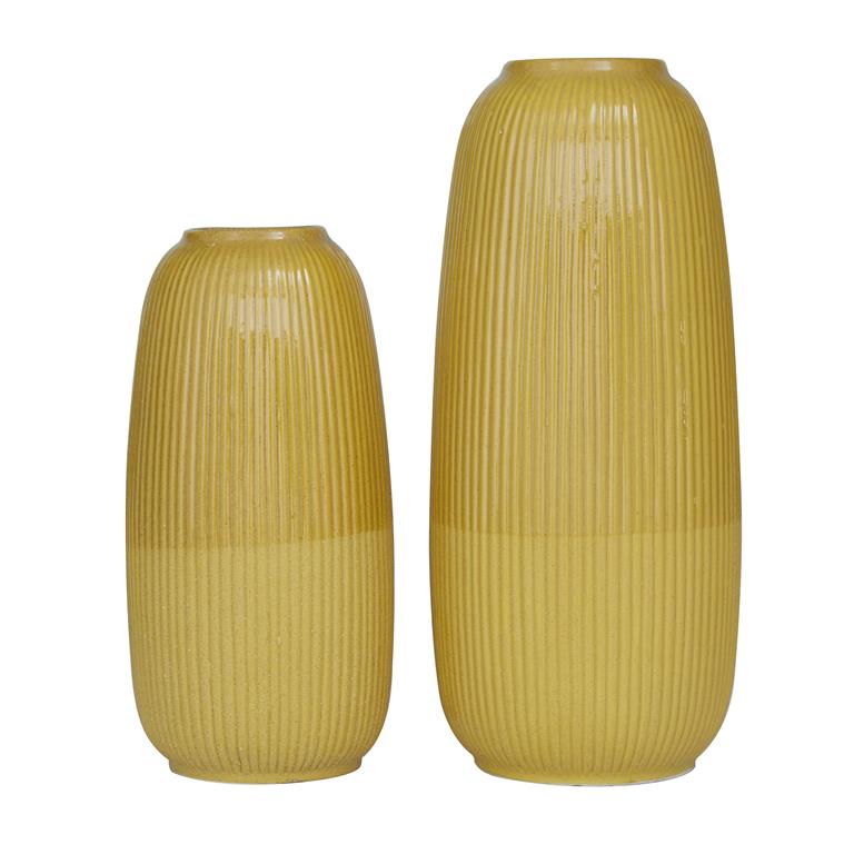 COSMOLIVING BY COSMOPOLITAN YELLOW CERAMIC VASE