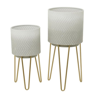 COSMOLIVING BY COSMOPOLITAN WHITE METAL PLANTER WITH REMOVABLE STAND