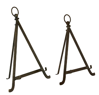 EASEL STAND